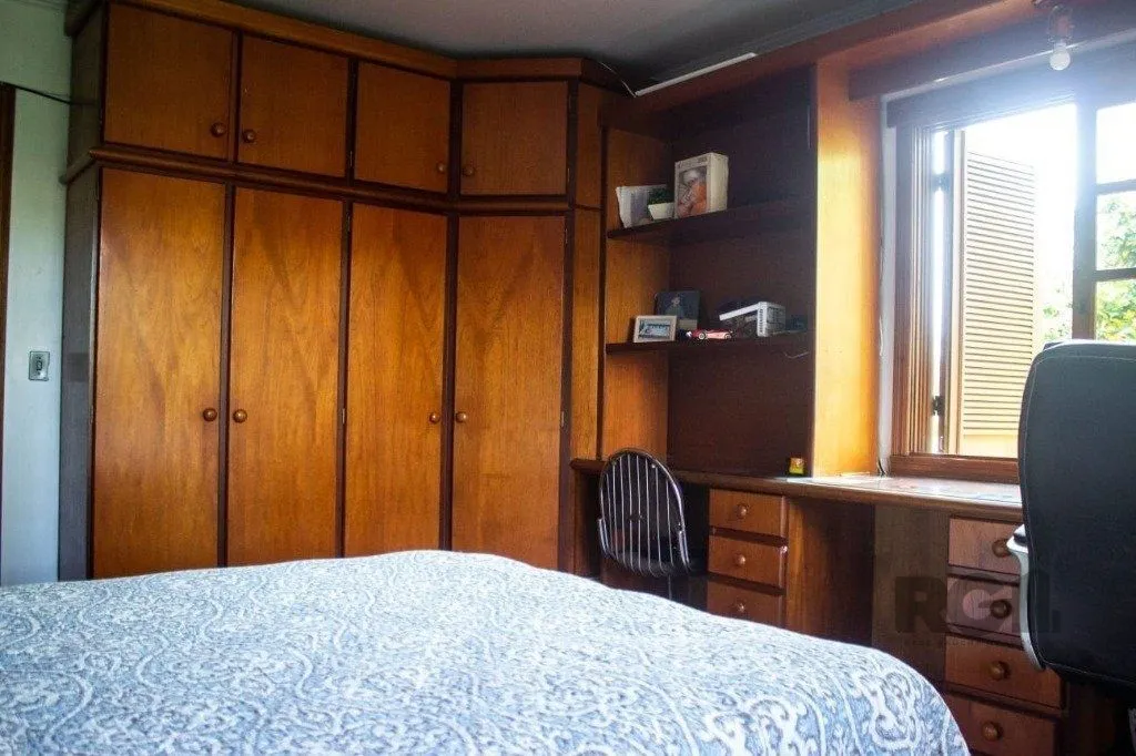 Imagem Casa 298m² - 4 dormitórios, 3 vagas na Zona Norte