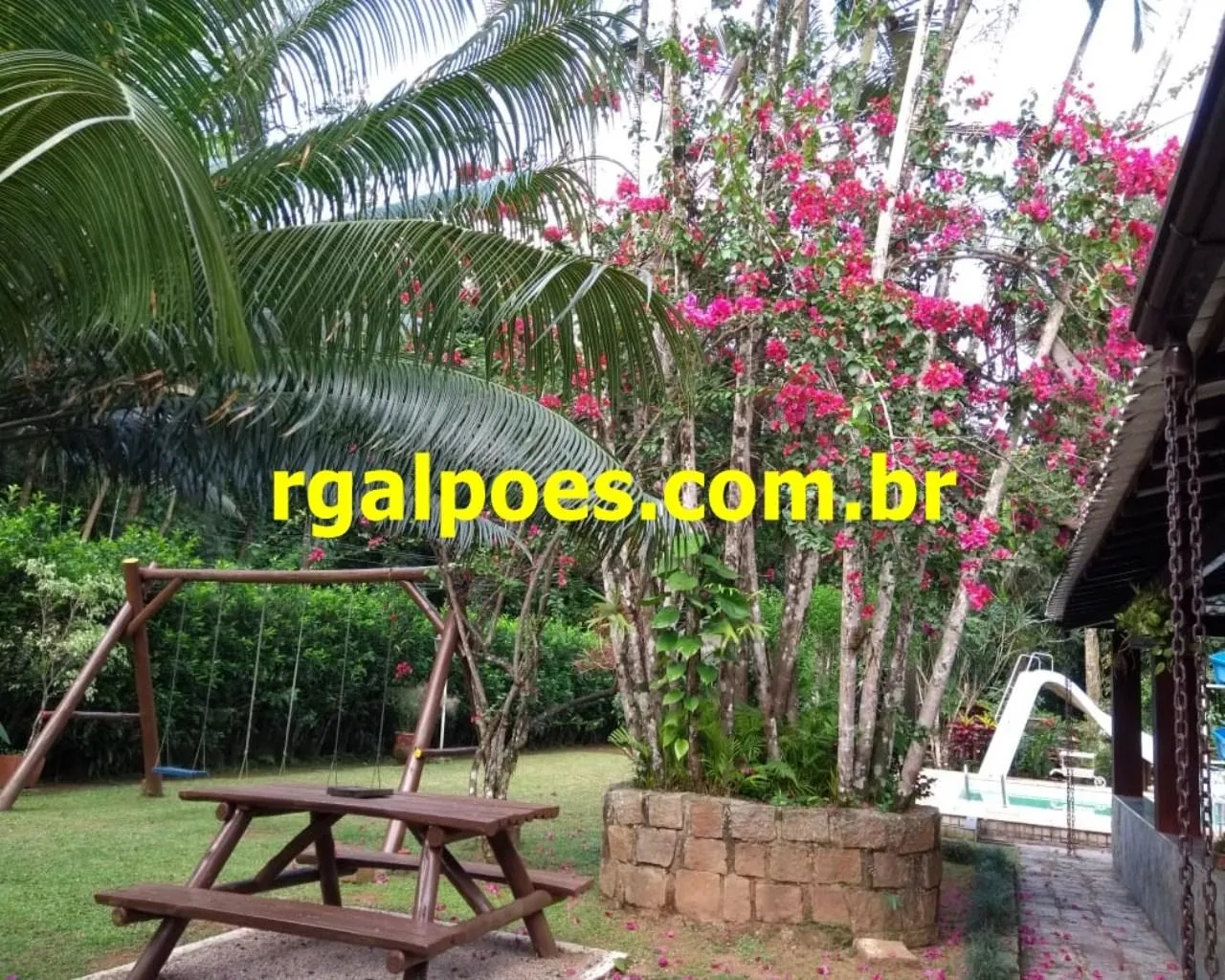 Imagem Terreno Comercial para Venda em GUAPIMIRIM, SANTO ÂNTONIO, 4 dormitórios, 2 suítes, 4 banheiros, 4 vagas