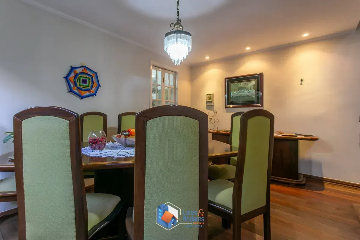 Imagem Sobrado para venda em Jardim Santo Antoninho com 3 quartos, sendo 3 suítes, 150m²