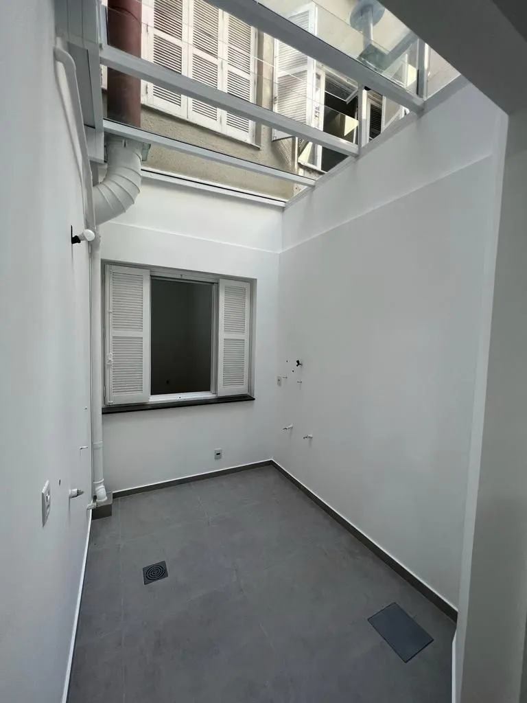 Imagem Apartamento GARDEN de 2 dormitórios Reformado. Próximo a 24 de Outubro.