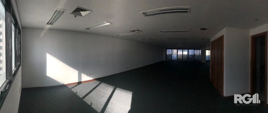 Imagem Sala comercial espaçosa, com uma vista deslumbrante para o Guaíba