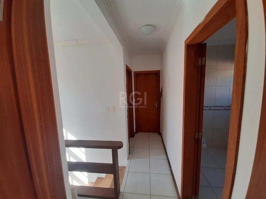 Imagem Casa para Venda - 122m², 5 dormitórios, sendo 2 suites, 2 vagas - Teresópolis