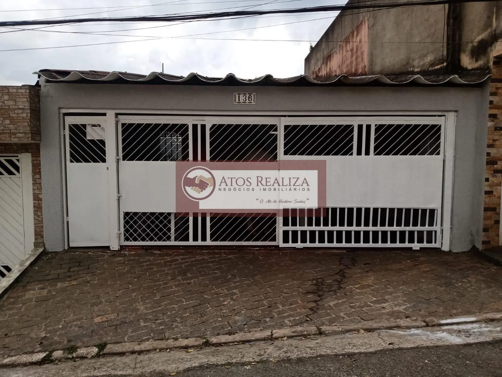 Imagem Vendo Casa em Ótima localização, Próximo a Estação Grajaú da CPTM, Casa Com 3 Dormitórios, Sala, Cozinha, Banheiro, Área de Serviço, 2 Vagas de Garagem, Casa Subsolo contem 1 Dormitório grande, Cozinha americana, Lavanderia, Valor R$ 680 Mil