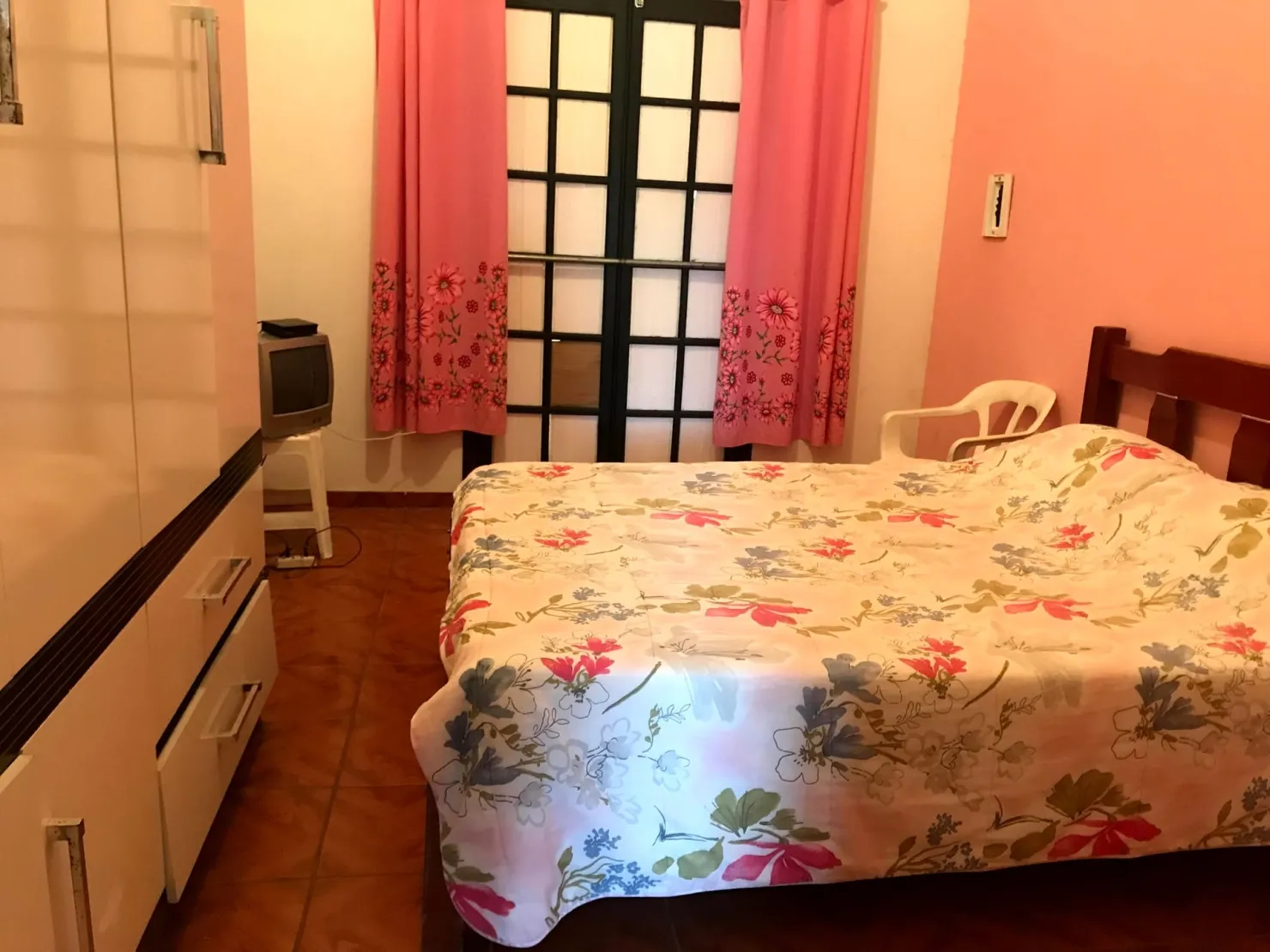 Imagem Casa à venda 3 Quartos, 1 Suite, 2 Vagas, 3M², Conjunto Residencial Araretama, Pindamonhangaba - SP