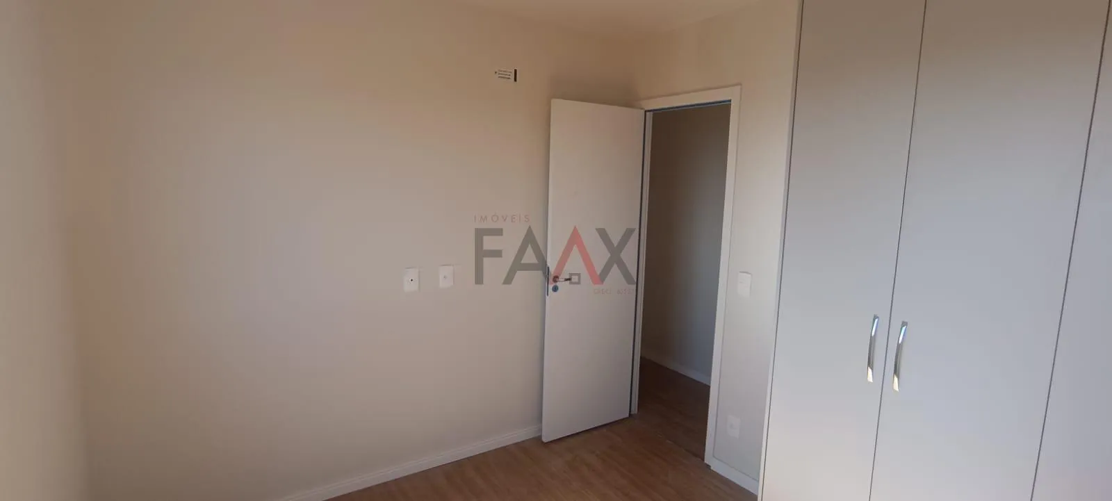 Imagem Apartamento 3 Quartos Semi Mobiliado para venda no Vista Batel