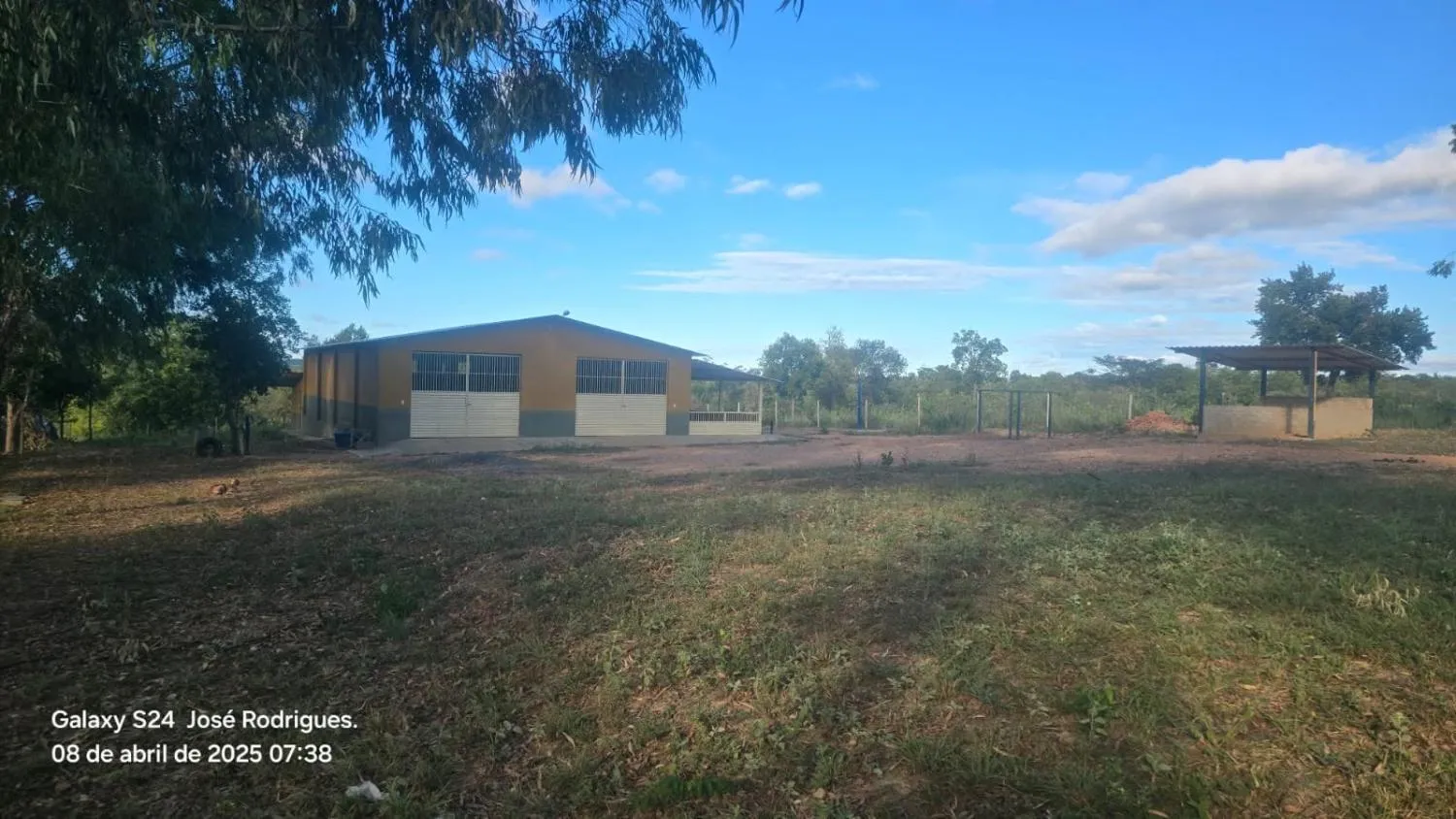 Imagem FAZENDA À VENDA ? PORTEIRA FECHADA / BUENÓPOLIS/MG área total de 223 hectares