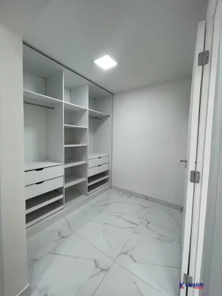 Imagem CASA 3/4 SENDO UMA SUITE EM CONDOMÍNIO - SIM