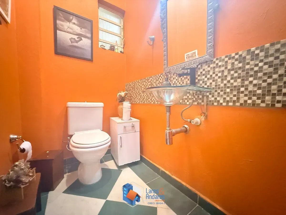 Imagem Sobrado para venda em Perdizes com 4 quartos, sendo 1 suíte, 180m²