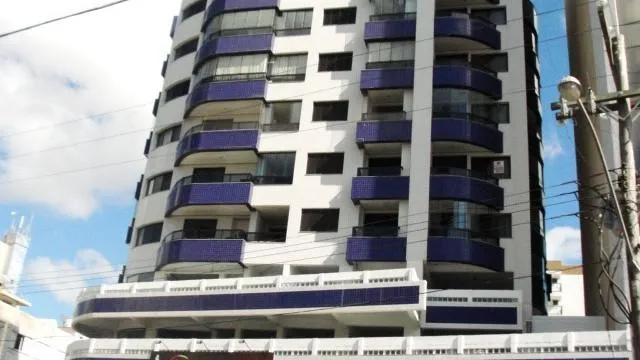Foto do imóvel Sala comercial à venda em Torres, Centro, 382m2