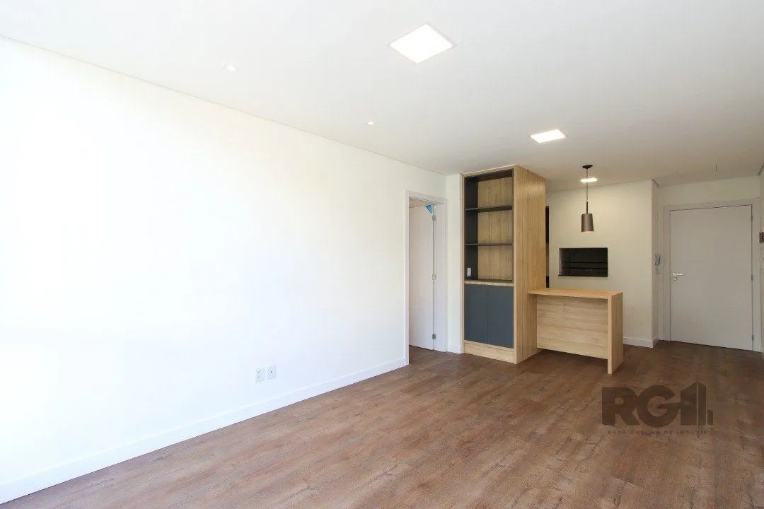 Imagem Apartamento em Porto Alegre no Bairro Petrópolis, de 2 quartos, GARDEN , semi mobiliado
