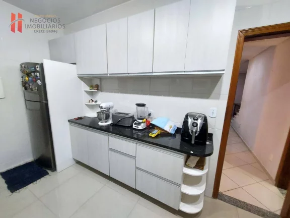 Imagem Excelente CASA TRIPLEX com 250m²