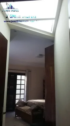 Imagem CASA DE CHÁCARA EM CONDOMÍNIO FECHADO, RÚSTICO EM COTIA, KM 30