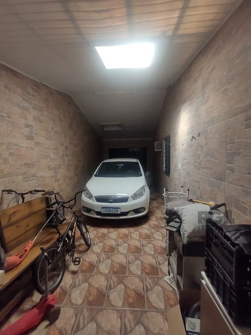 Imagem Casa de 3 dormitórios, 1 suíte e 2 vagas de garagem em Viamão.