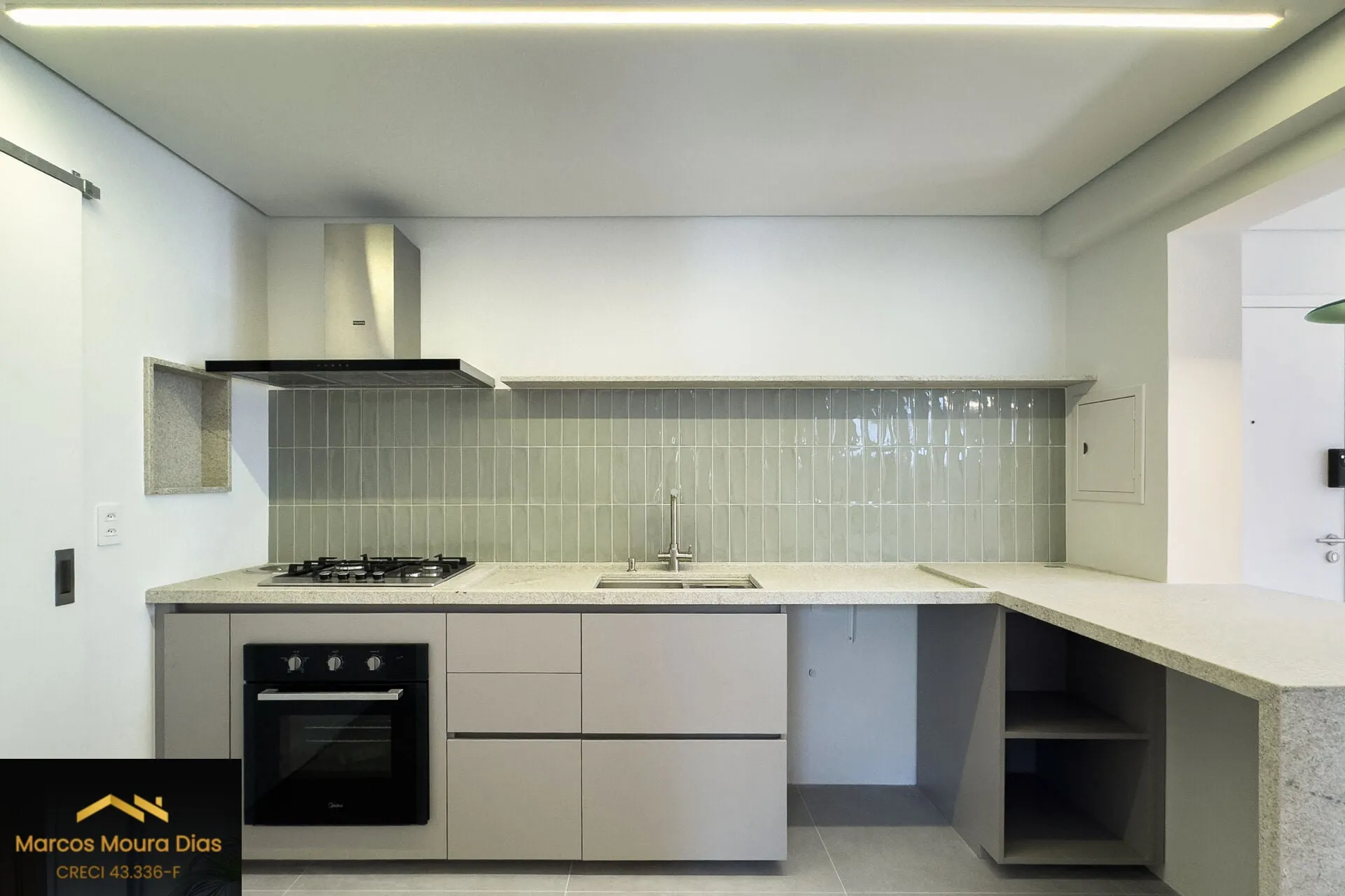 Imagem Apartamento no Alto da Lapa REFORMADO com 2 Dormitórios e 1 Vaga Coberta. Edifício com Lazer
