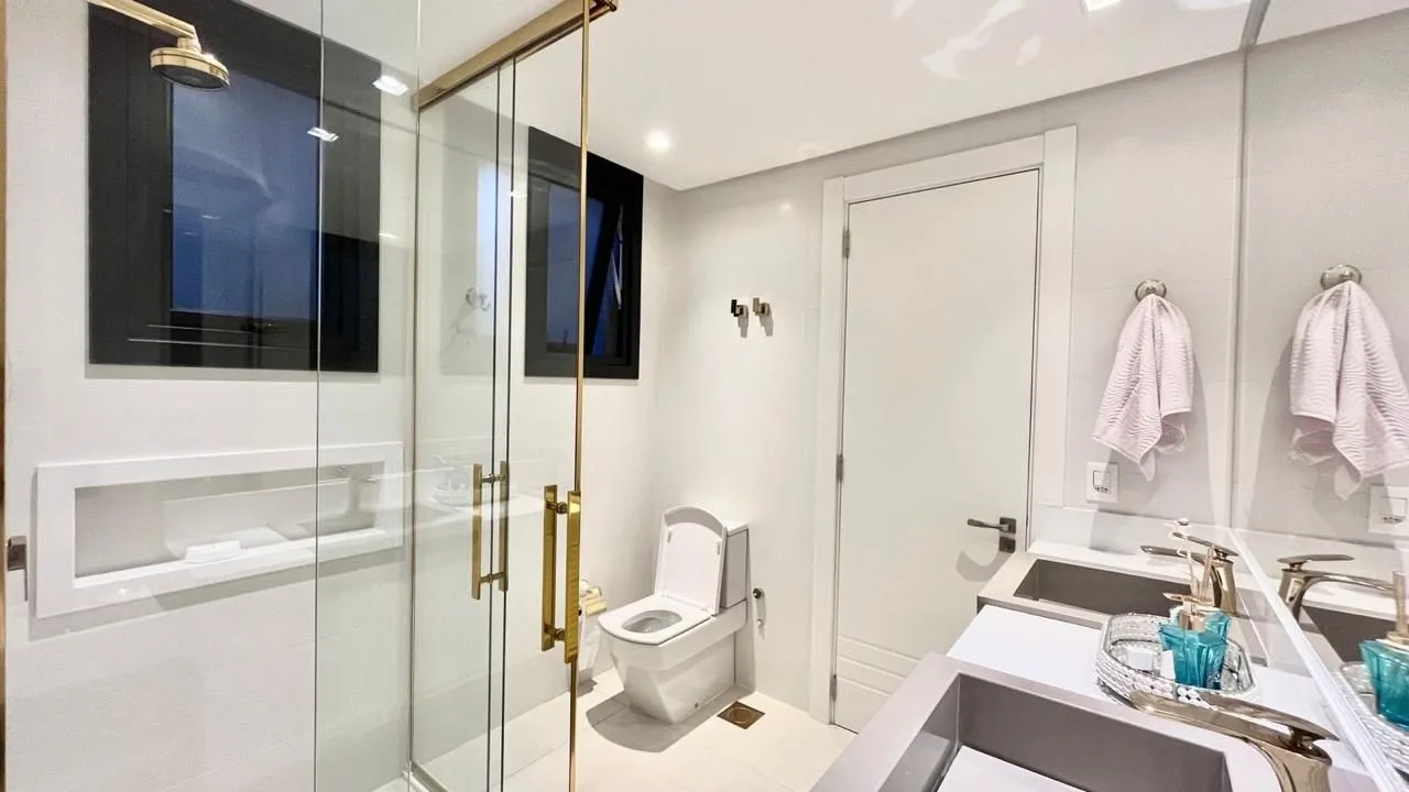 Imagem Apartamento à venda em Torres, Praia Grande, com 4 quartos, 215m2