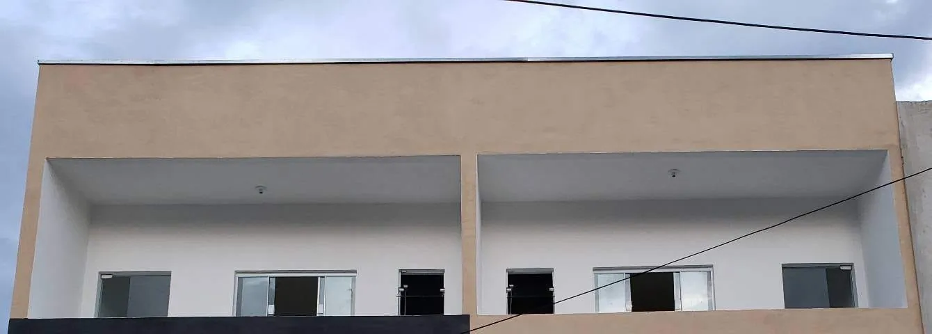 Imagem Excelente Oportunidade de Investimento: 2 Pontos Comerciais e 4 Kitnets em Avenida Movimentada com Alta Visibilidade