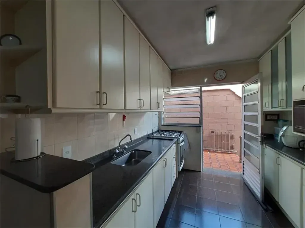 Imagem Casa com 4 Quartos à Venda, 200 m² em Parque Continental - São Paulo