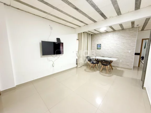 Imagem Casa Comercial à Venda em Taguatinga Norte, 311m², 3 Quartos