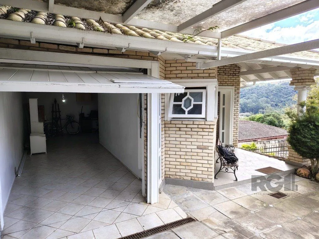 Imagem Casa sobrado com 300m² na Vila Nova de 3 dormitórios e 4 vagas