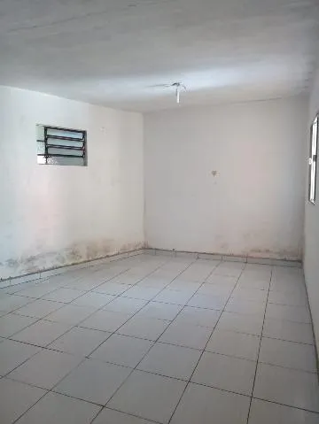 Imagem VENDA DE CASA NO ARUJAMÉRICA, EM ARUJÁ/SP 66,40m², com quarto e cozinha amplos, banheiro social, lavanderia coberta e 02 vagas p/ autos. CONSULTE-NOS