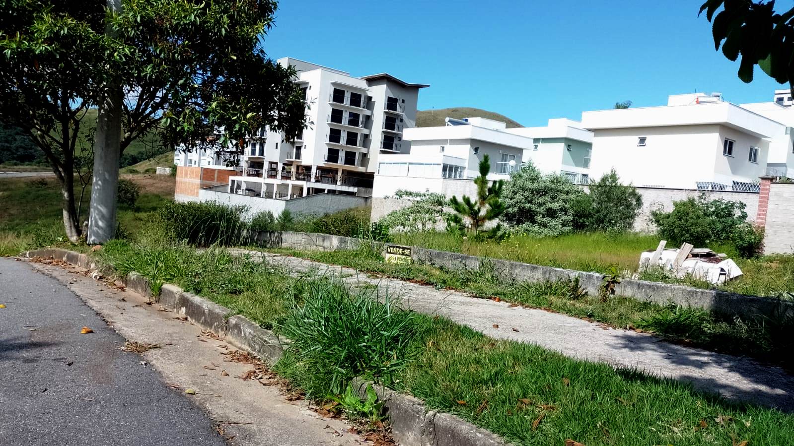 Imagem Terreno à Venda, 300 metros em Parque San Carlo - Poços de Caldas