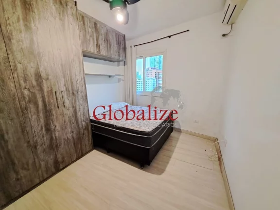 Imagem Apartamento com 60m², 1 quarto, 1 quadra da praia, elevador e portaria por R$420.000,00 na Ponta da Praia em Santos