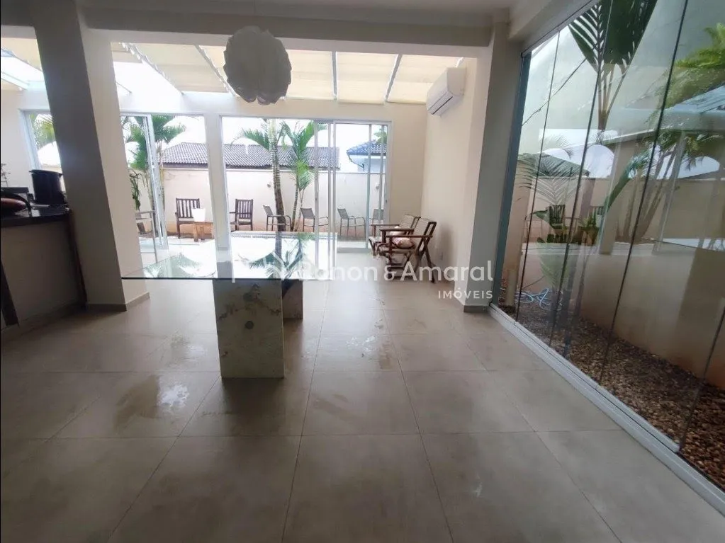 Imagem "Conforto e Segurança: Magnífica Casa no Condomínio Fechado Vivenda das Cerejeiras em Valinhos"