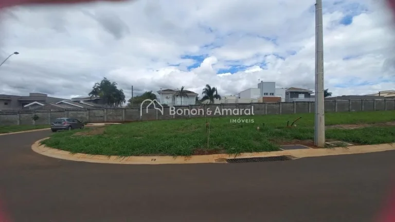 Imagem Excelente oportunidade para construir em um dos condomínios mais procurados da região. Terreno com...