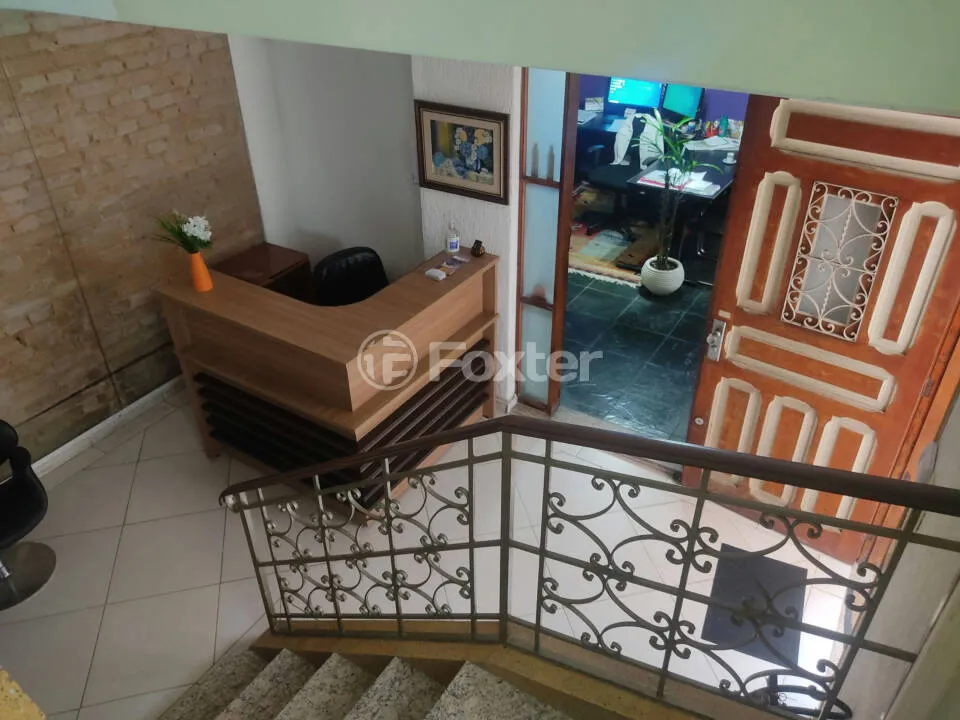 Imagem Casa Santana - 240M², 4 Dorms, 10 Vagas.