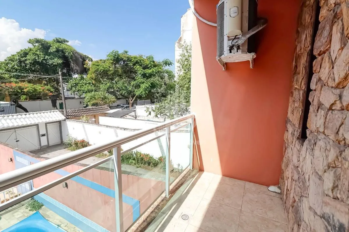 Imagem Casa à venda no bairro Zona Oeste em Rio de Janeiro/RJ