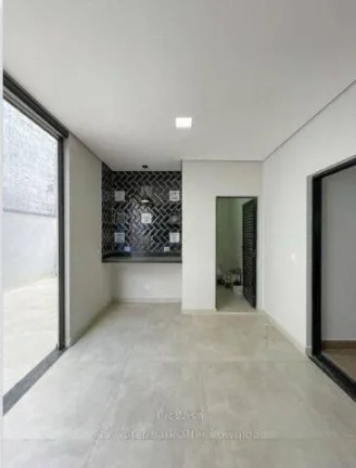 Imagem Casa com 3 quartos à venda, 250 m² por R$ 1.600.000 - Santana de Parnaíba/SP