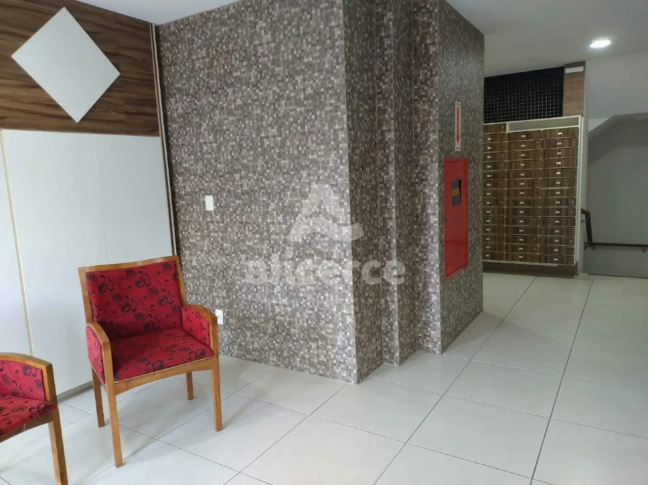 Imagem Apartamento Recém reformado, semi mobiliado 2 Dormitórios , elevador, piscina, Barreiros, São José/SC