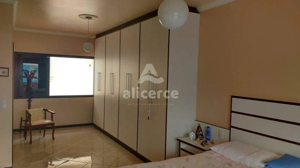 Imagem Casa à venda com 3 quartos, 1 suíte, com 144,98m² em Santo Amaro da Imperatriz - Palhoça/SC