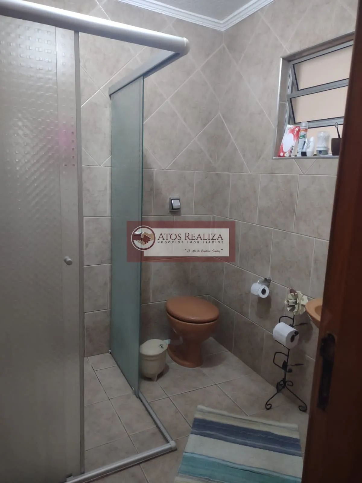 Imagem Assobradado de 4 dormitórios e 2 suítes em Parque América - SP: 2M² e R$640.000 para venda.