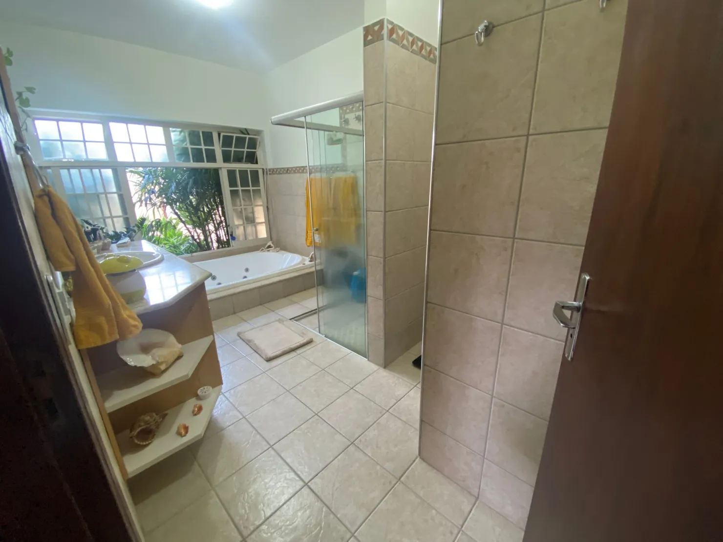 Imagem Casa à venda 3 Quartos, 1 Suite, 4 Vagas, 600M², Internacional Park, Guaratinguetá - SP