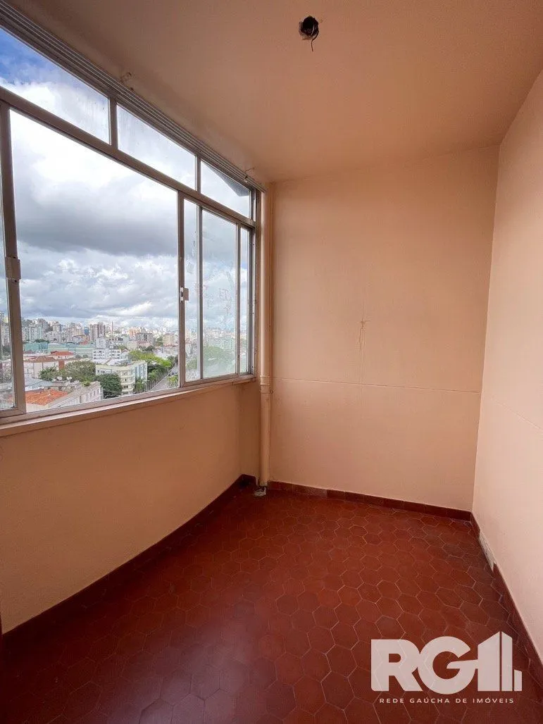 Imagem 303m2 Apartamento com 5 dormitórios no centro da capital.