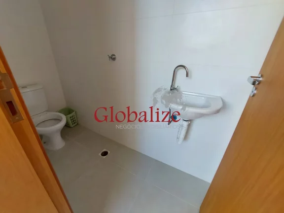 Imagem Bela Casa Alta Duplex em Santos no bairro Campo Grande com 3 dormitórios, churrasqueira e piscina por R$ 1.250.000,00