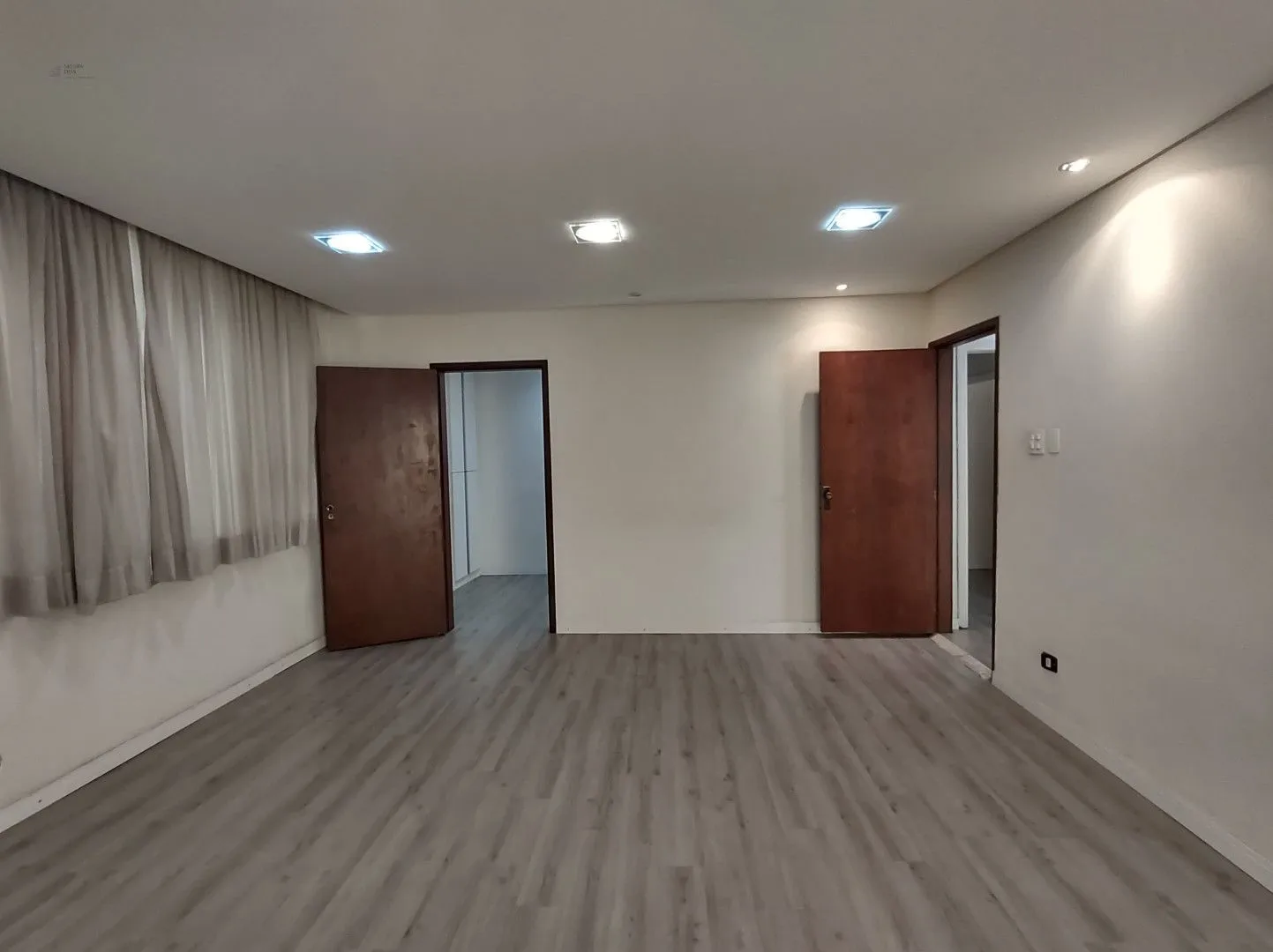Imagem Excelente Casa ( Sobrado) na Vila Madalena para modernização em terreno de 550m²