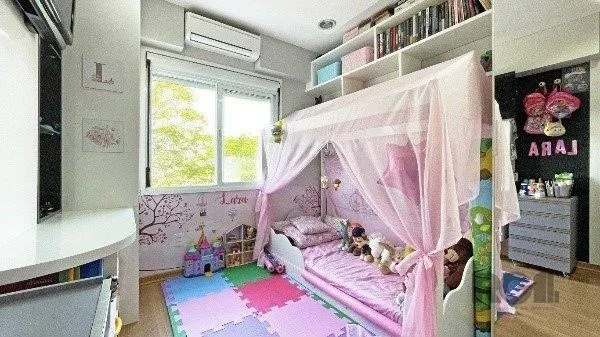 Imagem Apartamento de 2 dormitórios, 1 suíte e 1 vaga de garagem coberta e escriturada no bairro Floresta