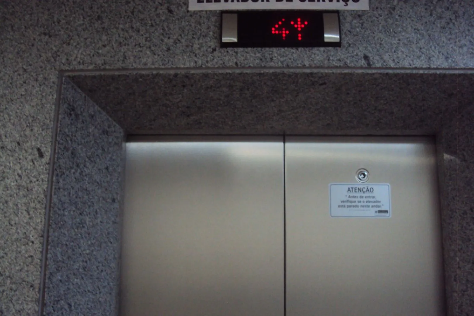 Imagem Sala à venda com , 38m² em Agronômica Florianópolis