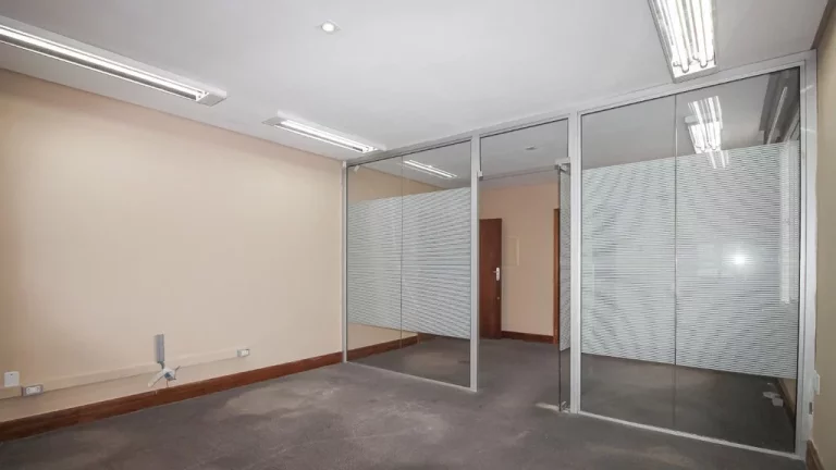 Imagem Sala para venda no bairro São João em Porto Alegre