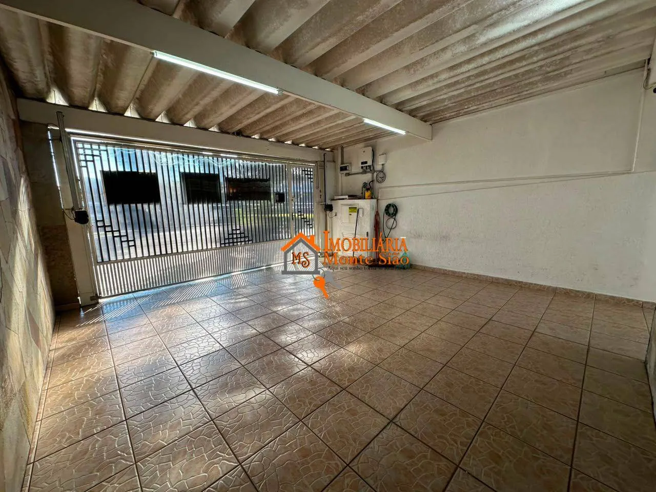 Imagem Sobrado com 5 dormitórios à venda, 221 m² por R$ 990.000 - Jardim Vila Galvão - Guarulhos/SP