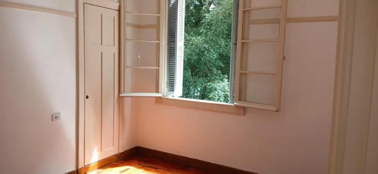 Imagem Apartamento Reformado com 2 quartos na Casper Libero -Luz