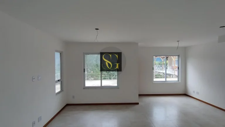 Imagem Casa para Venda em Teresópolis, Vargem Grande, 4 dormitórios, 1 suíte, 2 banheiros, 2 vagas
