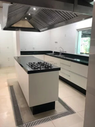 Imagem Casa alto padrão com 5 suítes na Praia dos Amores.