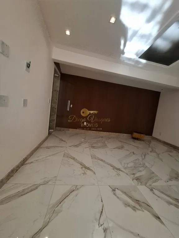 Imagem Casa em Condomínio para Venda em Teresópolis / RJ no bairro Iucas