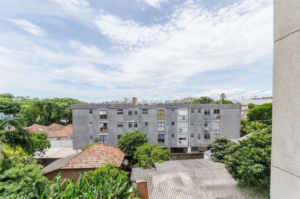 Imagem Cobertura semi mobiliada com 2 dormitórios, terraço com churrasqueira e 1 vaga de garagem no bairro Santo Antonio