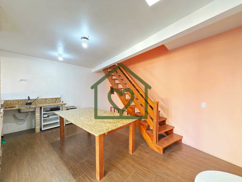 Imagem Residência com Anexo e Espaço de Lazer Completo 
 
Excelente residência semi nova, construída em...