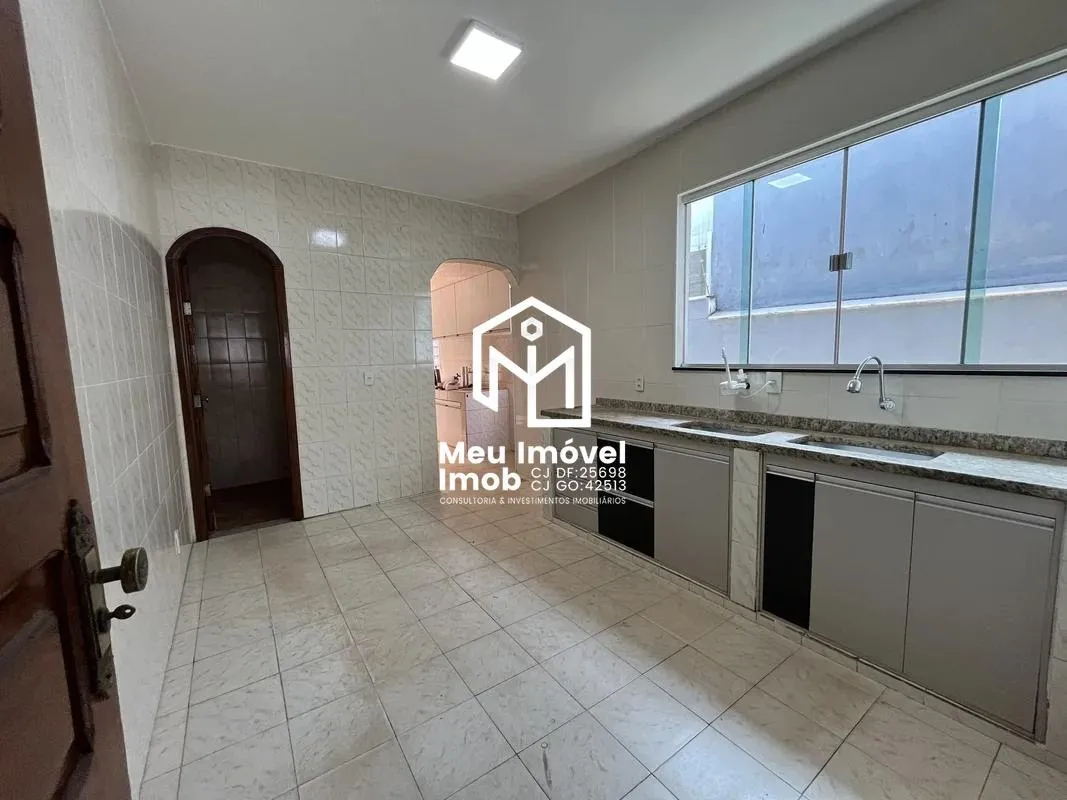Imagem Casa 4 Quartos 2 Suítes 4 Vagas 300m² Taguatinga/DF