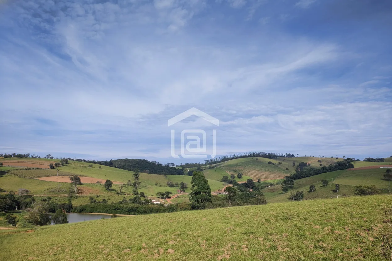 Imagem Sítio 23 m² à venda em Zona Rural, Poços de Caldas